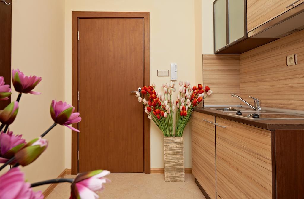 Stanny Court Aparthotel Nesebar Habitación foto